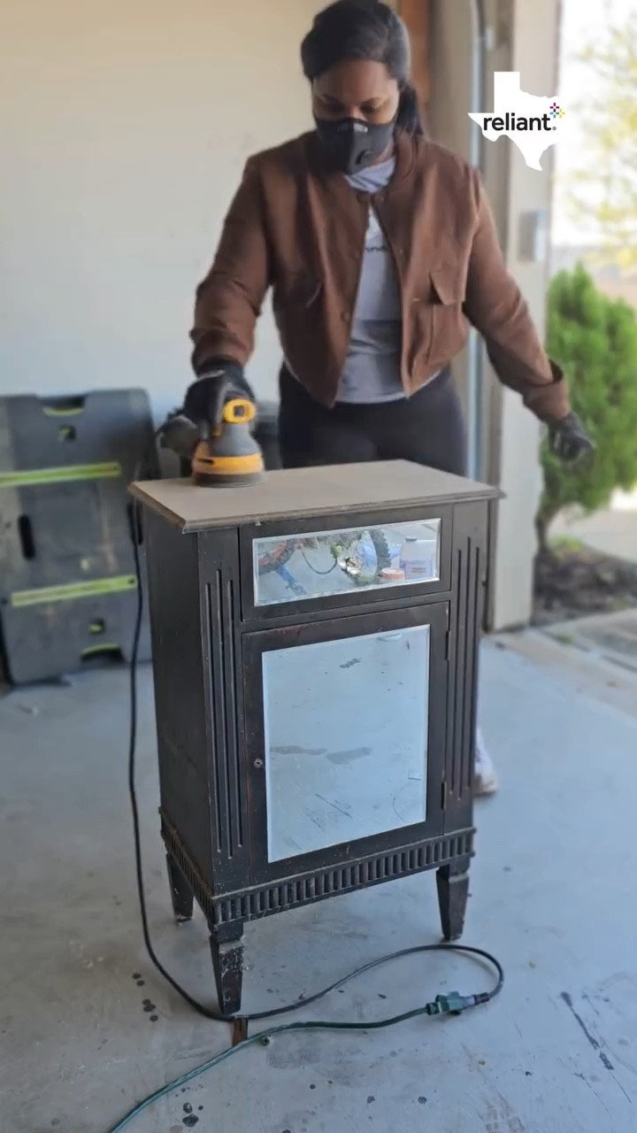 It’s amazing what a little imagination and the right energy from @reliantenergy can turn into. This old end table had been sitting forgotten, but with a spark of creativity it has become one of my favorite pieces again. #ad #ReliantPowersTexas #ReliantPartner #DIYHome #UpcycledFurniture #diy 

#LTKFindsUnder50 #LTKdayinmylife #LTKHome