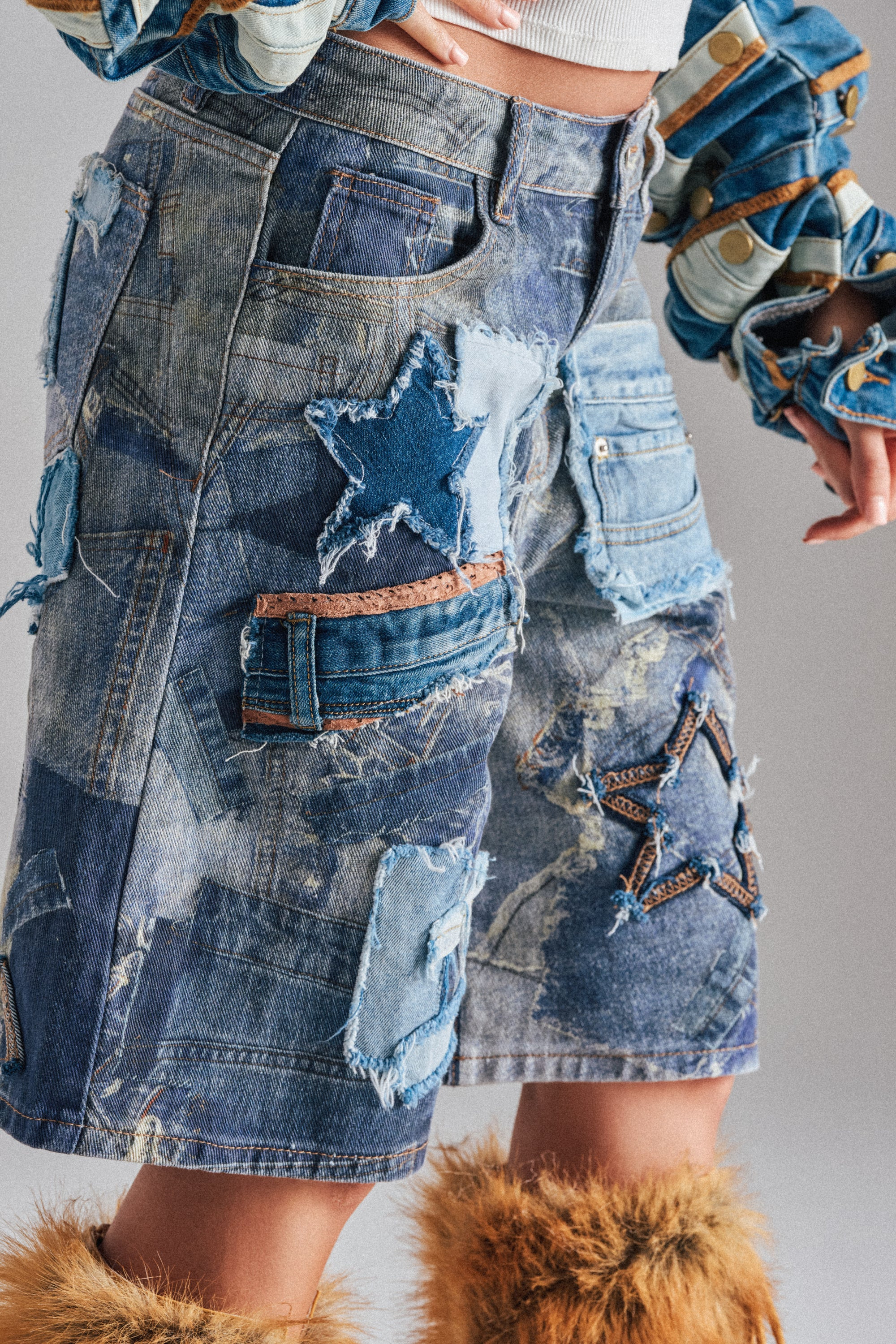 STARS IN THE SKY DENIM SHORT | AKIRA