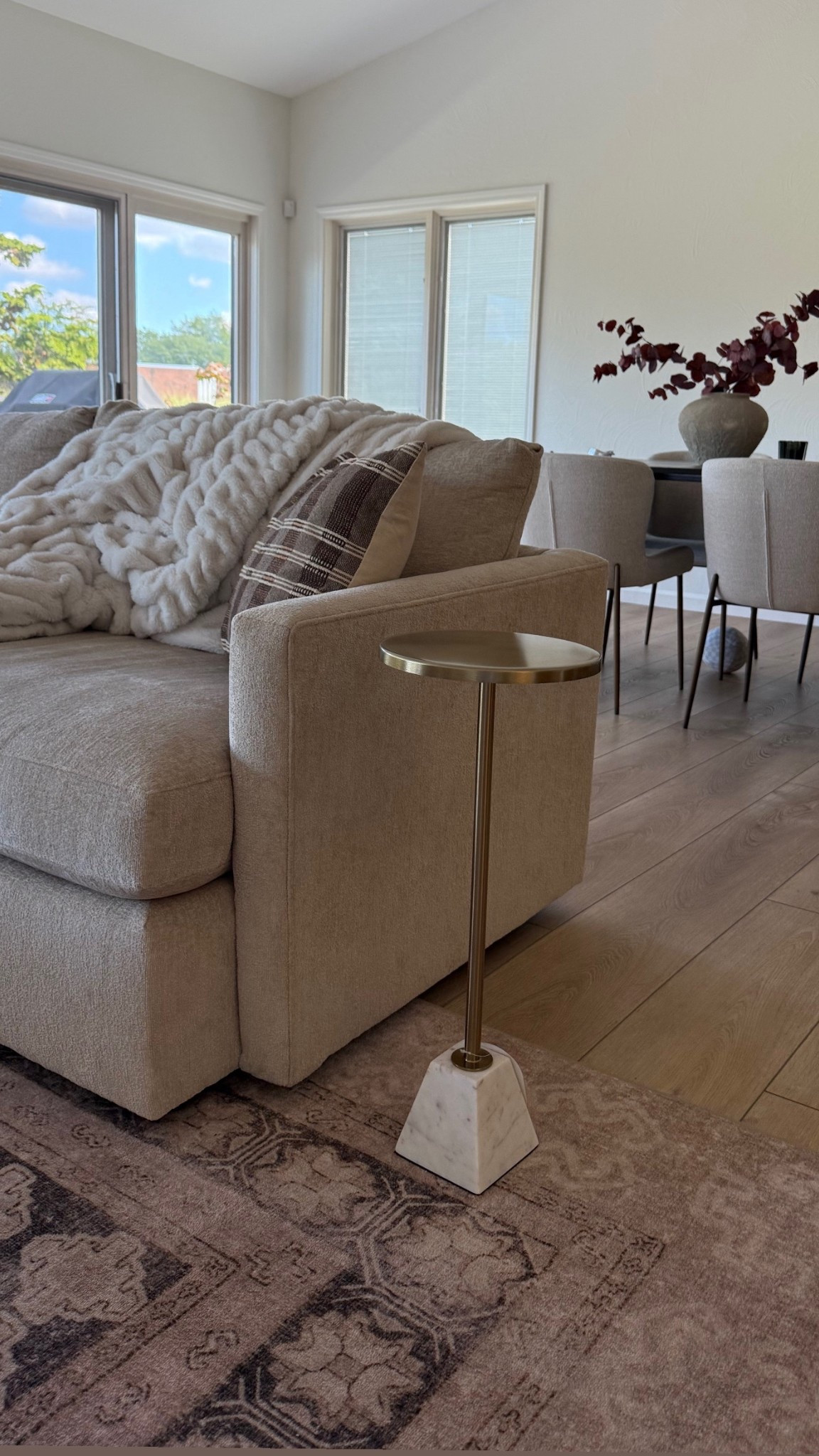 Drink table, living room rug 🔗 

#LTKFallSale #LTKHome #LTKSeasonal