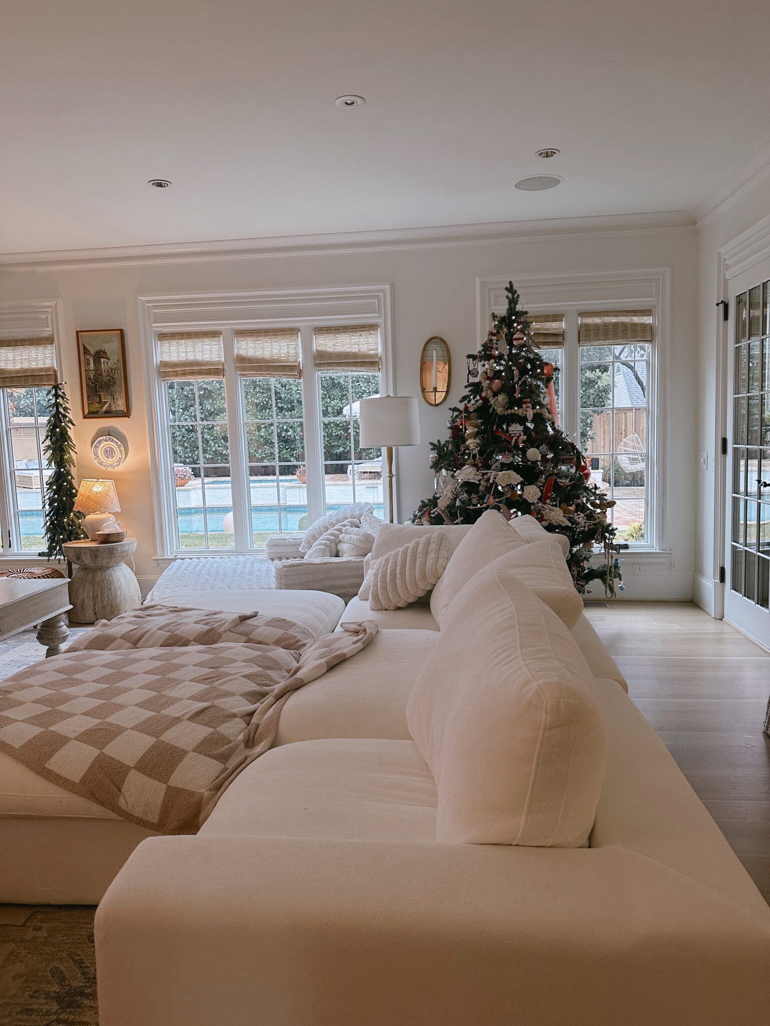 The dreamiest amazon couch 

#LTKHome #LTKFamily #LTKStyleTip