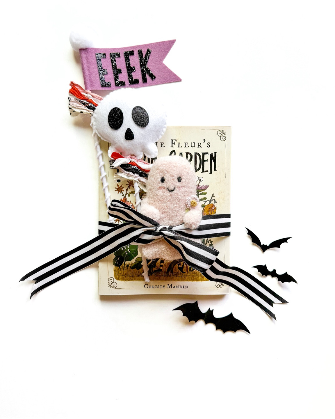 Styling Halloween gifts for kids! A book, stuffed ghost, and festive wands!

Felt wands: peach + goldie
Ghost: cuddle + kind

#LTKKids #LTKSeasonal