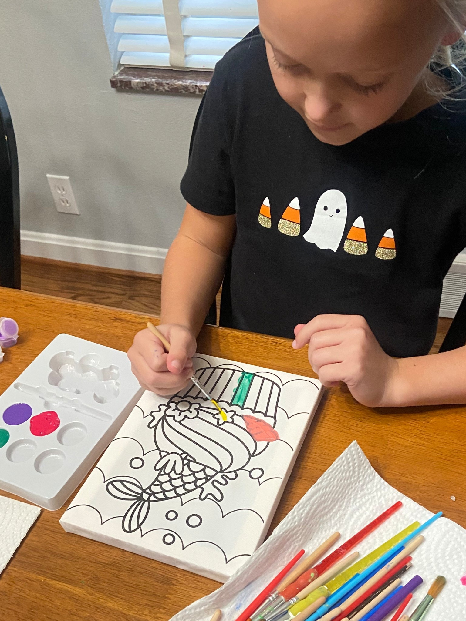 This mermaid cupcake comes with paint and a  brush.  It’s the perfect easy craft and it’s 2 for the price of 1; there is also a unicorn cake print.  A great idea for a rainy day, winter, or birthday activity.  


#walmart #craft #kidspainting #under5 #budgetfriendly #creativeplay #kidscraft 

#LTKKids #LTKFindsUnder50