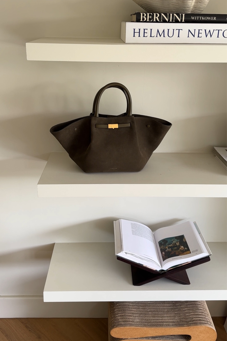 Olive suede bag, autumn bag, suede bag, chic bag, demerlier bag 

#LTKuk #LTKautumn #LTKeurope