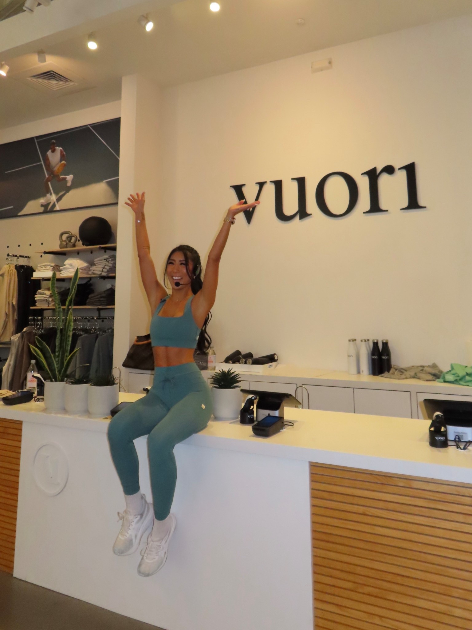 Loving this Vuori set!! Wore it to lead my first workout event and it was curve hugging and the bra was supportive!!

Top xs
Bottom xs

#LTKActive #LTKTravel #LTKPetite