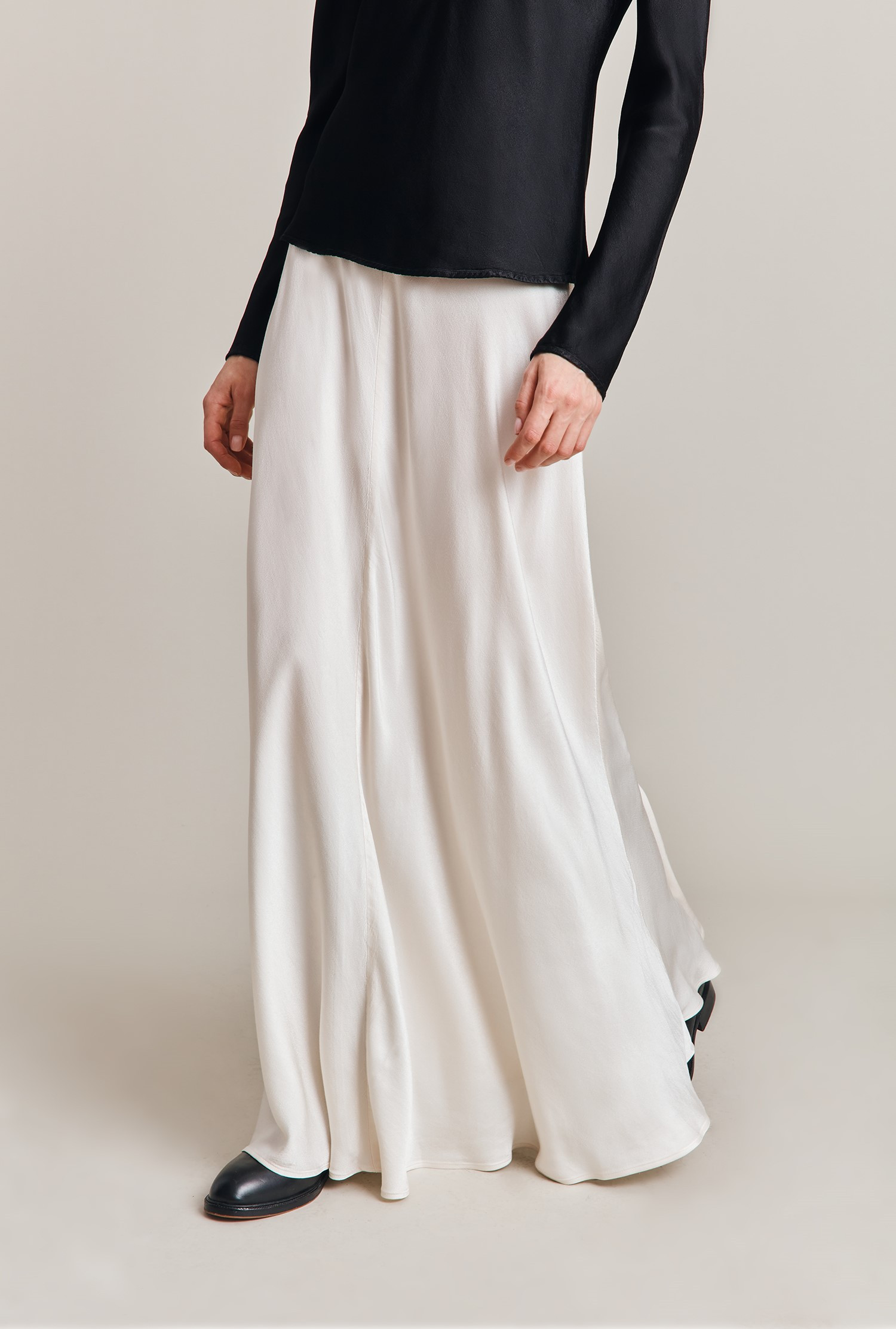Adrianna Satin Maxi Skirt

                        Ivory | Ghost