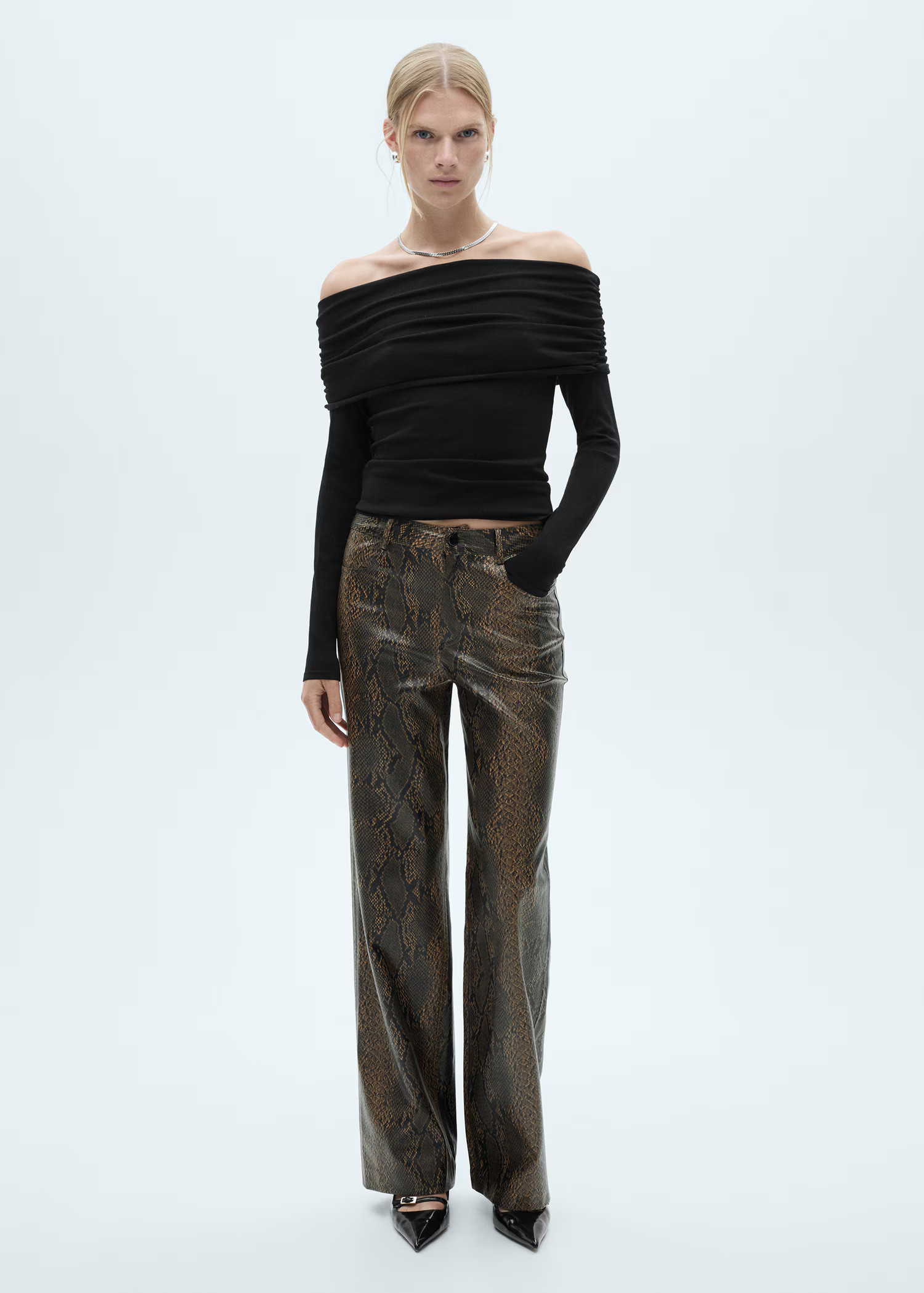 Animal-print leather-effect trousers - Women | MANGO Canada | Mango Canada