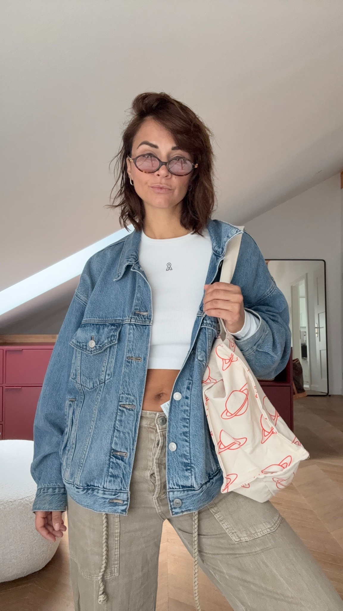 Wenn du aussiehst, als hättest du was vor ,aber du gehst nur das Kind abholen.

#LTKdeutschland #LTKeurope #LTKkleider