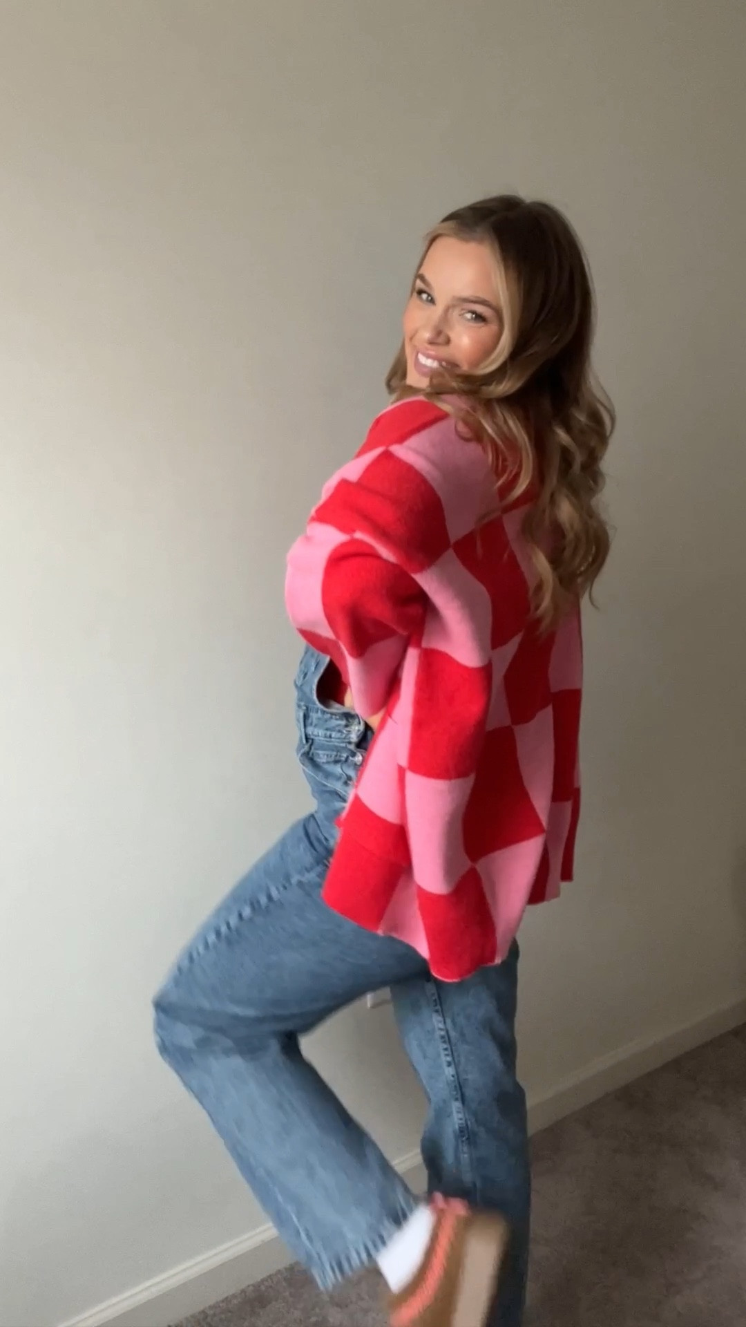 Valentine’s Day outfit idea. 

#LTKSeasonal #LTKVideo #LTKfindsunder50