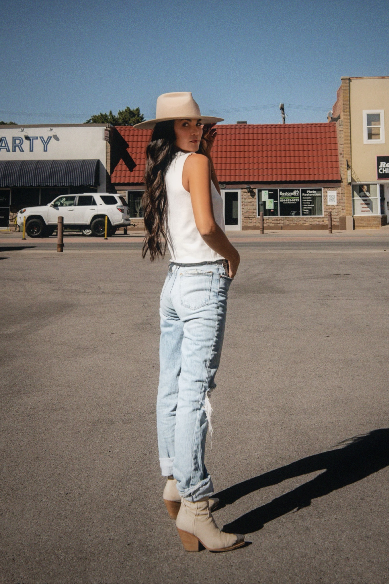 Styling my new Gigi Pip Emery Hat 

Brayden Western Boots
 

#LTKshoecrush #LTKstyletip