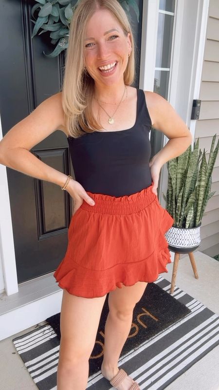NEW @pumiey.us TANK TOPS 🖤🤎🤍 The perfect closet staple 👏🏻

Soft & stretchy double lined fabric, square neck & lots of colors. Wearing my true size small

#momstyle #stylereels #outfitreel #outfitideas  #outfitinspo #petitefashion #styletrends #summerstyle #outfitoftheday #outfitinspiration #stylereel #tryonreel #casualstyle #everydaystyle #affordablefashion  #styleinfluencer #outfitidea #fashionmusthaves #comfyoutfits #casualoutfits #summerstyle 
#OOTD #closetstaples #closetstaple #tanks #tanktops 

Tanks
Tank tops
Closet staples 
Basics 