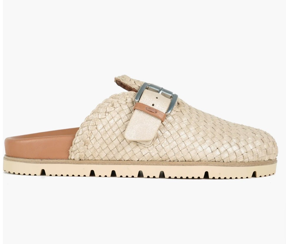 Brantley Mule
Gentle Souls
Current Price $74.97
60% off.
Comparable value $190.00

#LTKSaleAlert