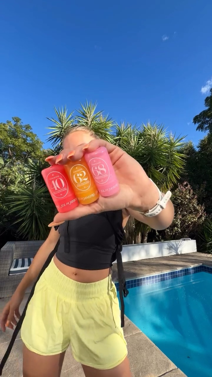 AD 9km run → coffee plans → a scent that keeps up

I’ve been putting the new @soldejaneiroJelly Perfume Balms to the test and honestly… they don’t miss.

 

They melt into your skin, last for hours, and are so easy to layer or reapply wherever you are. Plus, they’re pocket-sized, so they’re literally coming everywhere with me and last for up to 1000 swipes!

I love a product that moves with my day - minimal effort, maximum scent.

#soldejanerio #cheirosa #jellybalm #running #fitness