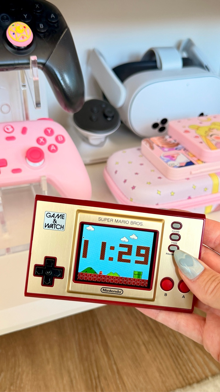 My new pocket Mario Nintendo game ☺️🎮💗🍄 What was your favorite game as a kid?

This is giving such late 90’s vibes and brings me back - I literally LOVED my gameboy so much when I was little (yes it was pink 💗🎮) 

🔗 is in my bio or you can search using this: kah6294 on the @temu app 🧡

#temufinds #viralgirl #gamergirl #gamingreels #gamergirlsofinstagram