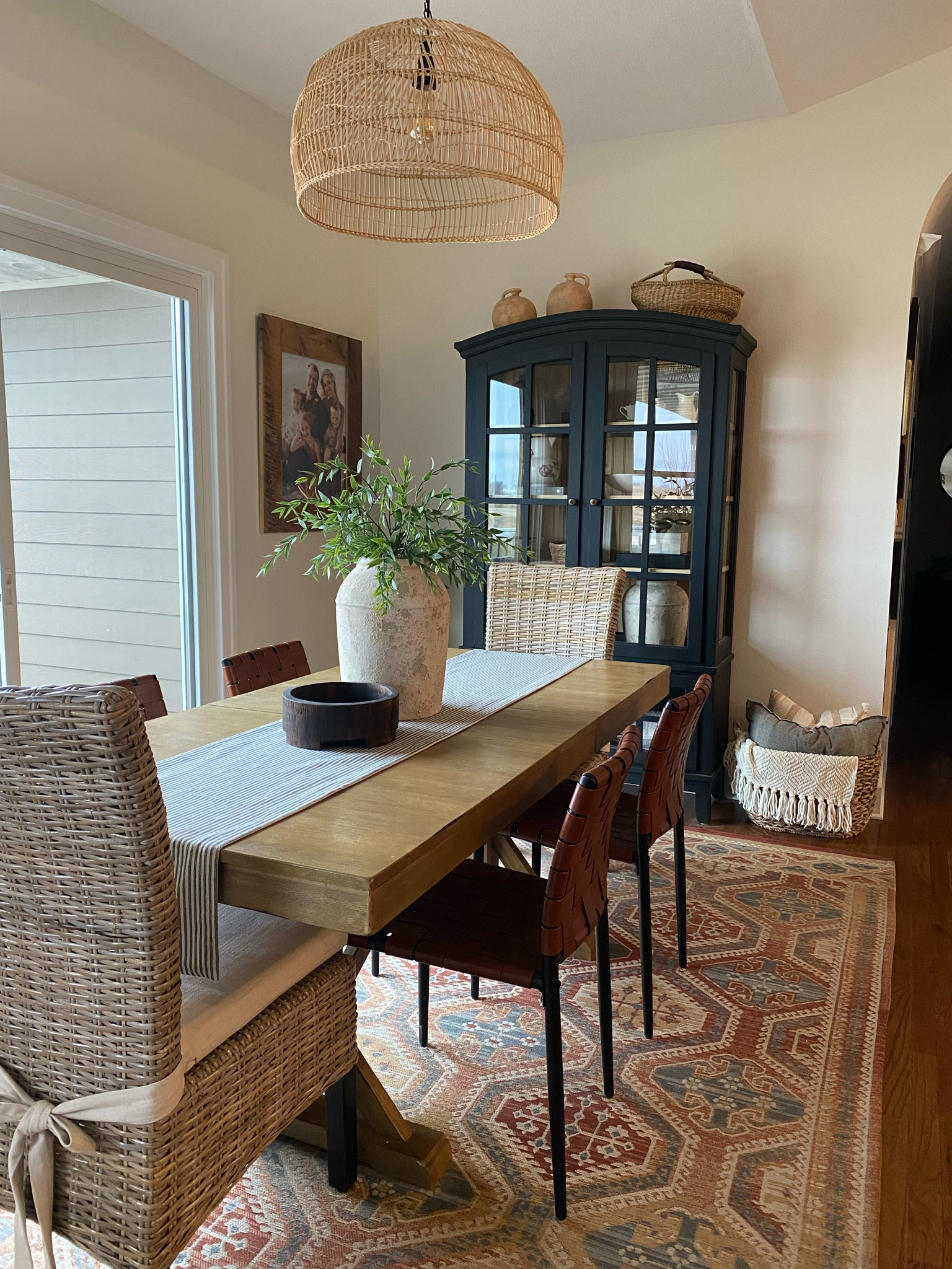 Dining room. McGee inspired. 


#LTKhome #LTKSeasonal #LTKstyletip