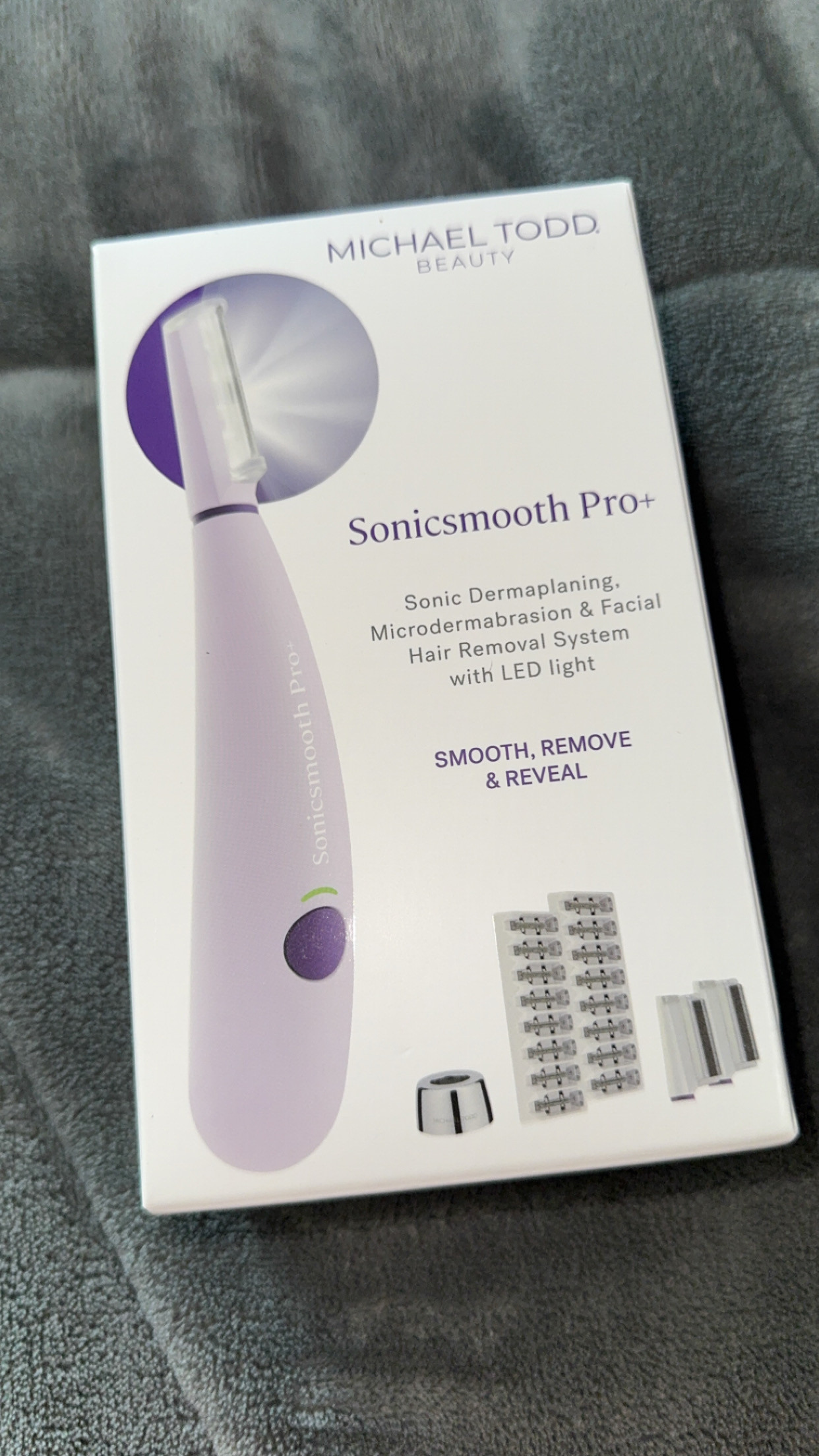 @michaeltoddbeauty has nailed the ultimate facial AT HOME!! 

The SonicSmooth Pro is 2 in 1 tool for exfoliation and peach fuzz hair removal leaving skin silky smooth!! 
Results are achieved after 1 use and lasts up to 2 weeks. Love how my face feels after!!! 🌟 
Say HELLO to soft and smooth skin!!! I love this product and works in minutes right at home! 

#LTKBeauty #LTKOver40 #LTKSaleAlert