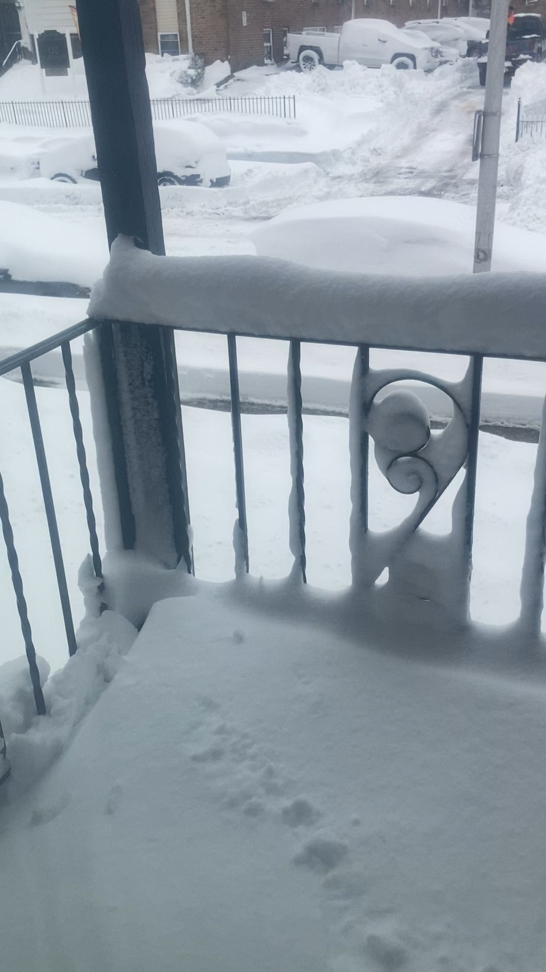 We got so much snow 

#LTKdayinmylife