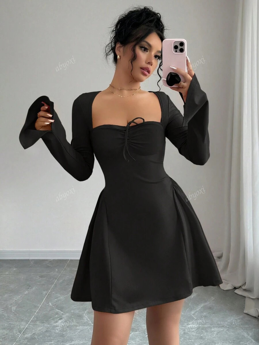 Solid Color Chest Pleated Short Dress, Side Design, Minimalist Sexy Style, Outdoor Dressing, Inte... | SHEIN