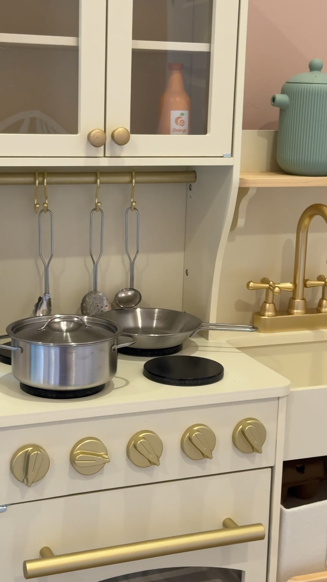 Sweetest little toddler kitchen! 