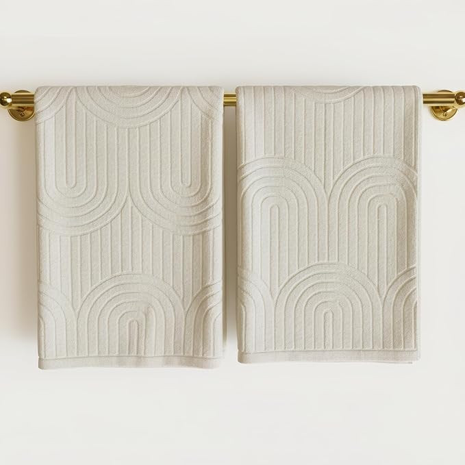 Amazon.com: KIBAGA Decorative Hand Towels for Your Bathroom Or Kitchen – Luxurious Set of 2 Sof... | Amazon (US)