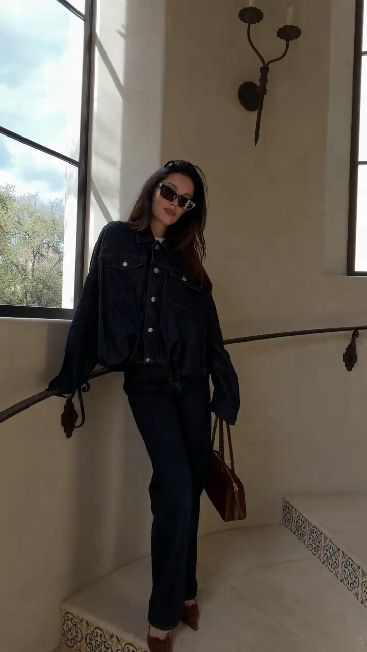 When I don’t want to use my brain to get dressed, denim it is.

#LTKSeasonal #LTKdayinmylife #LTKootd