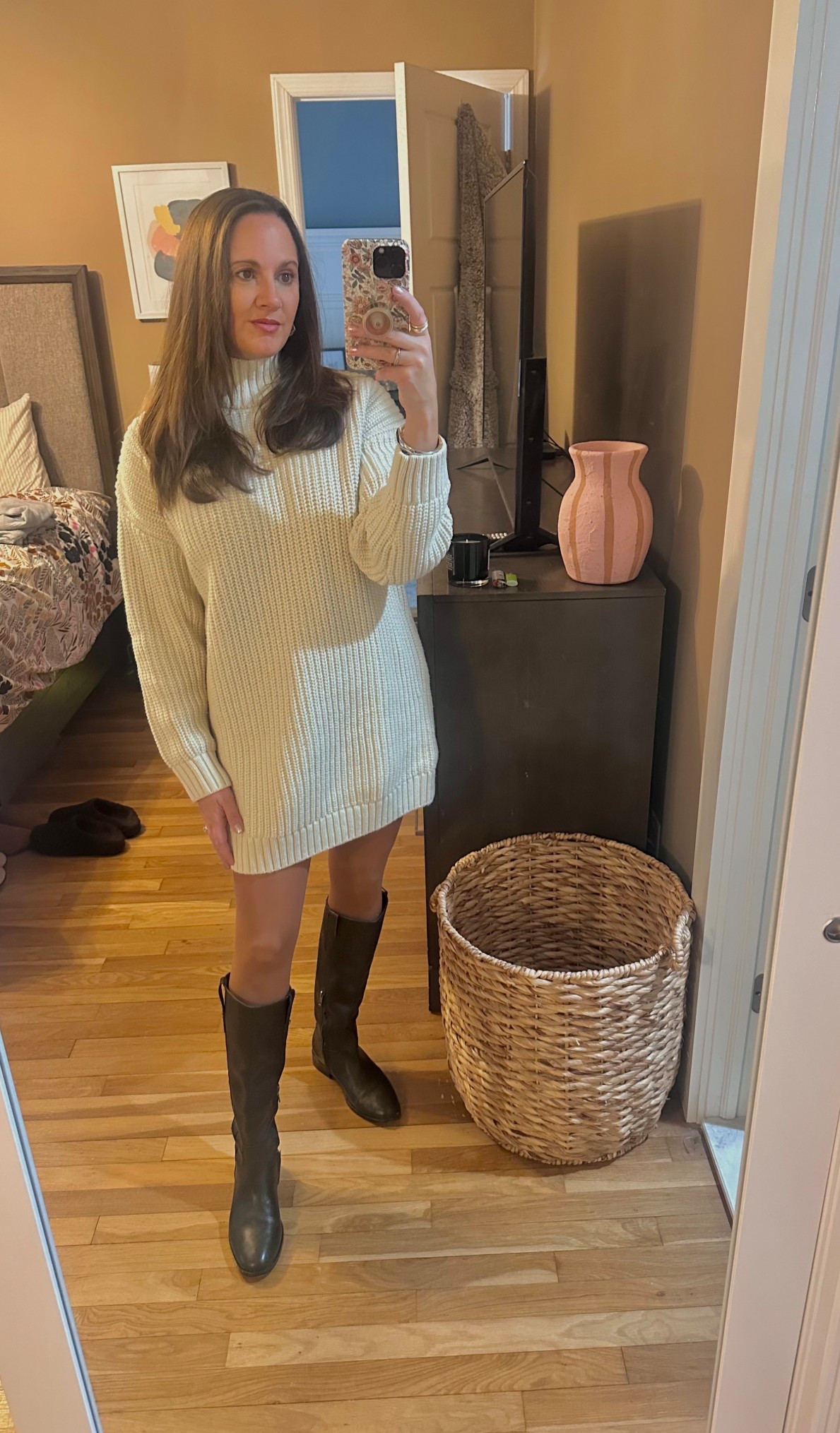 Got this #Gap #sweaterdress a couple months ago and haven’t had a chance to wear it — threw it on for our city trip today to see the tree 🎄🎄 Stay warm out there!! 

#LTKFindsUnder100 #LTKWorkwear #LTKHoliday