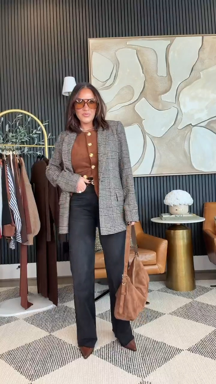 Okay but how chic is this combo for fall?! The textures, the tones, the blazer-over-shoulders… I’m obsessed. 🐻🤎

5’2” • 130 lbs • 25” waist • 34DD — wearing a small

#FallOutfitInspo #PetiteFashion affiliate #AmazonFashion #ChicStyle #FallLooks

#LTKStyleTip #LTKOver40 #LTKPetite