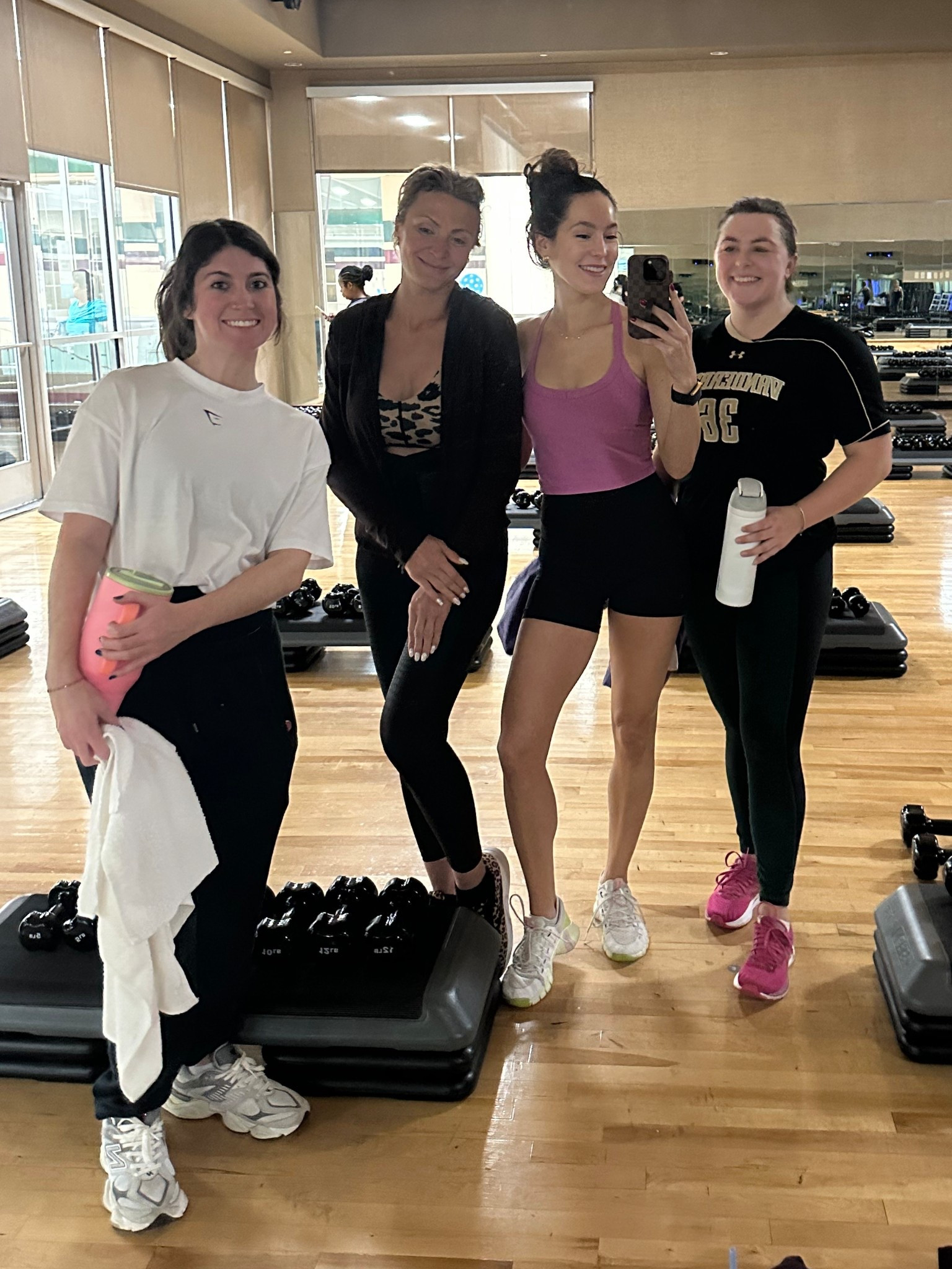 1/6/26
Gym wear
Workout ootn

#LTKfitnessgoals