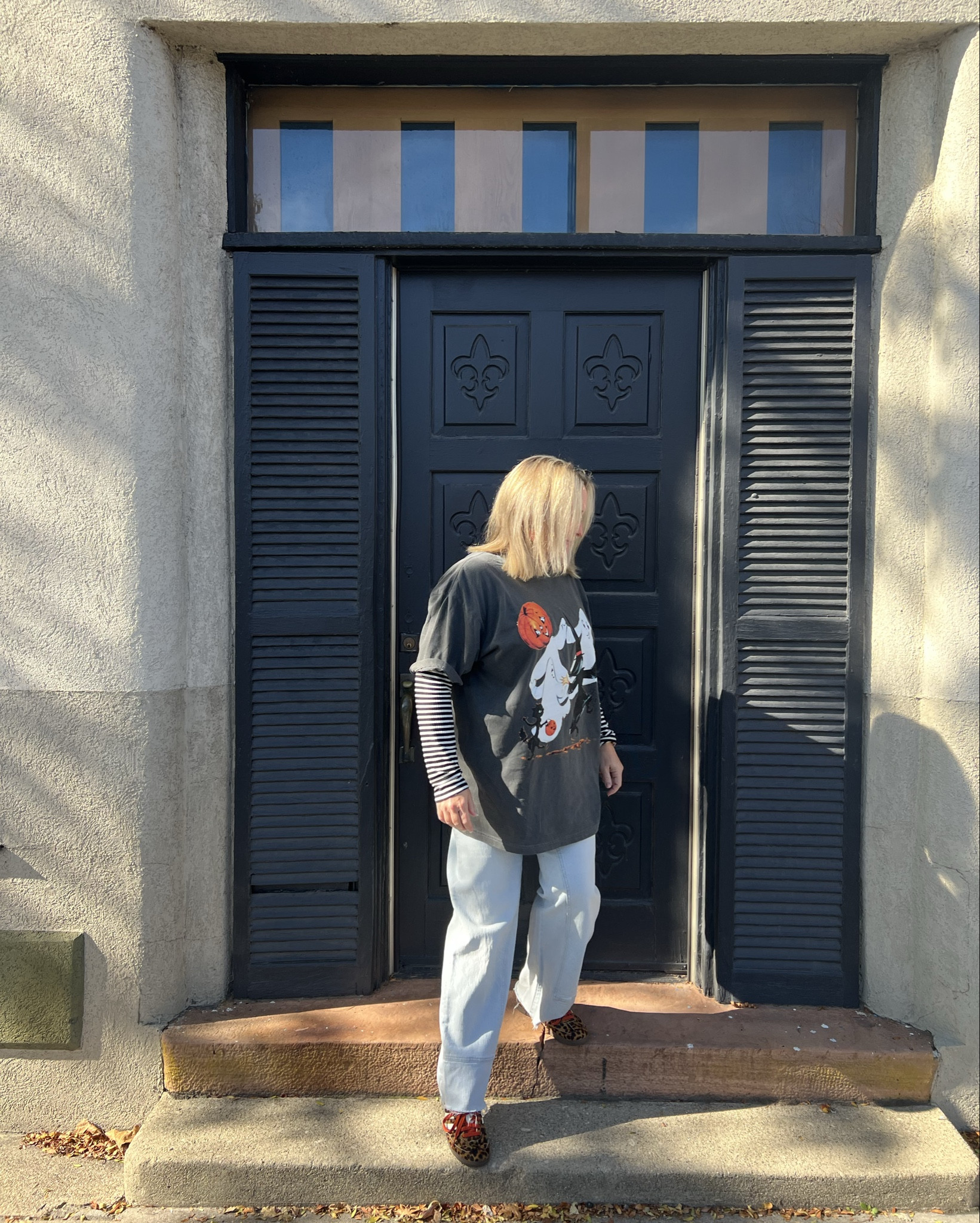 👻🎃 gotta love 🖤🧡 a great graphic tee for halloween! {+ and a cute striped shirt under for layers is always fun!}
.
👀  watch for sales + stock up for next year!! i keep a fun little stash + re-wear them every year!  
.
#halloween #halloweengraphictee #graphictee #ghostsandpumpkins #halloweenootd #momootd #momfashion

#LTKSeasonal #LTKHalloween #LTKMidsize