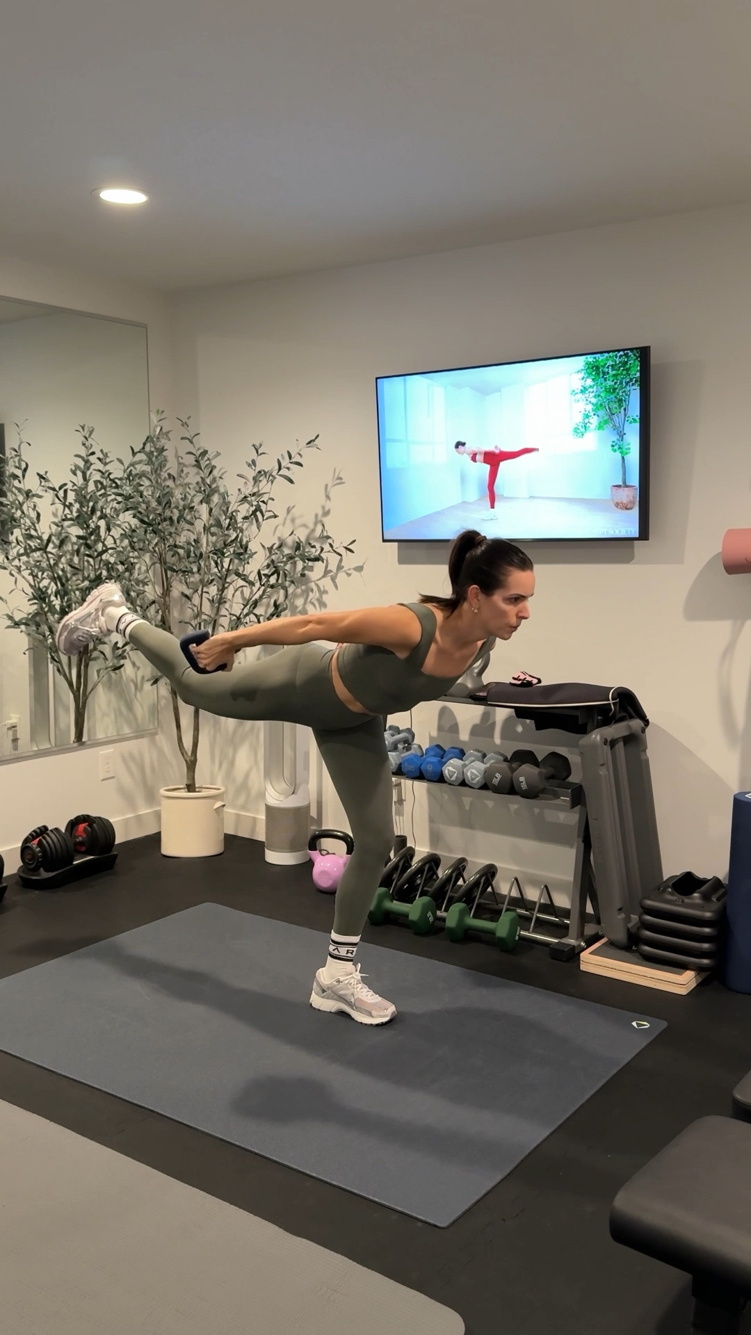 Active set is true to size! 

#LTKActive #LTKfitnessgoals #LTKmorningroutine