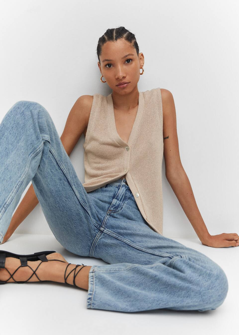 Search: Buttoned knit top (4) | Mango USA | MANGO (US)