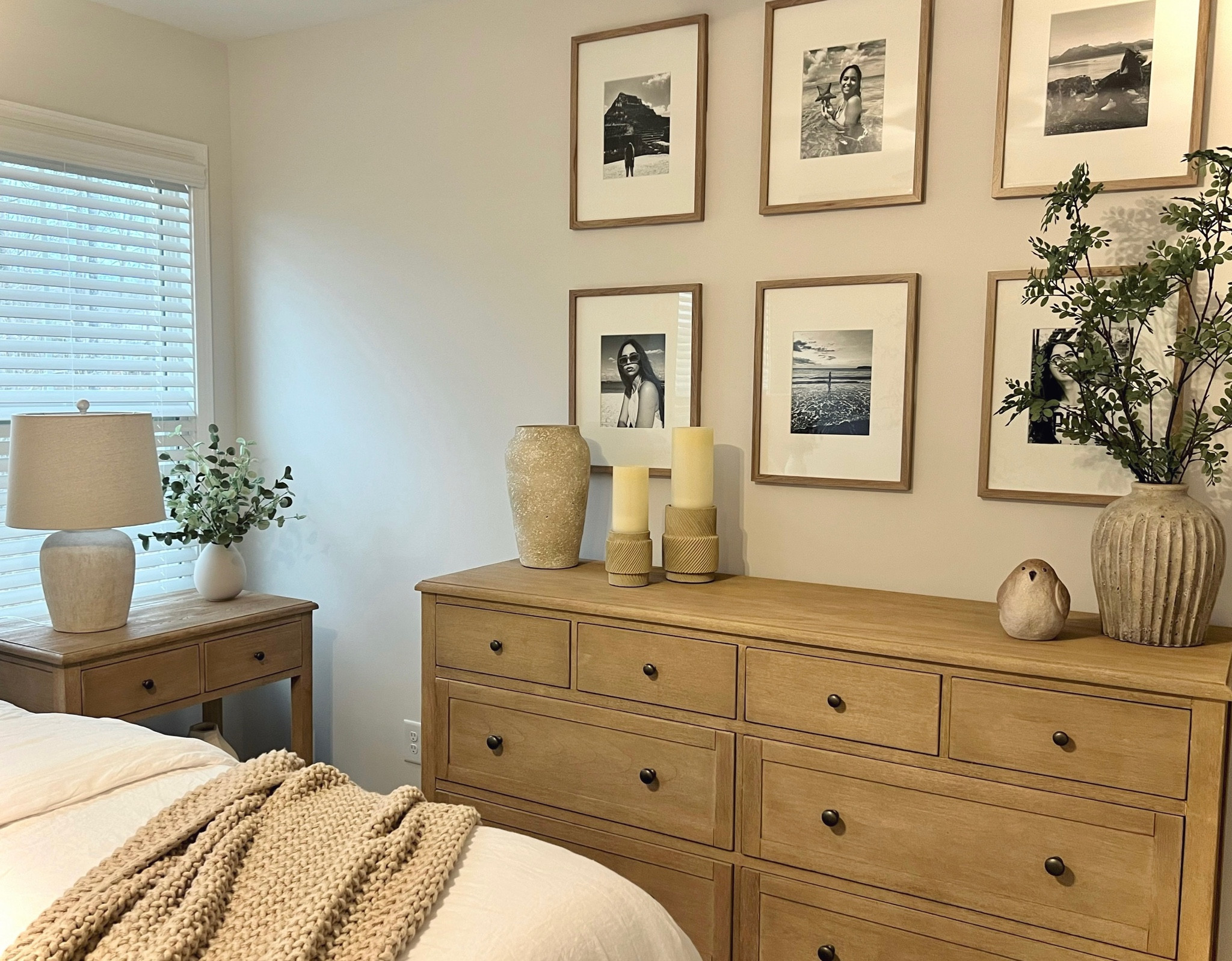 Minimal, neutral and textured bedroom decor
#LTKHome #Bedroom #Decor #Neutral