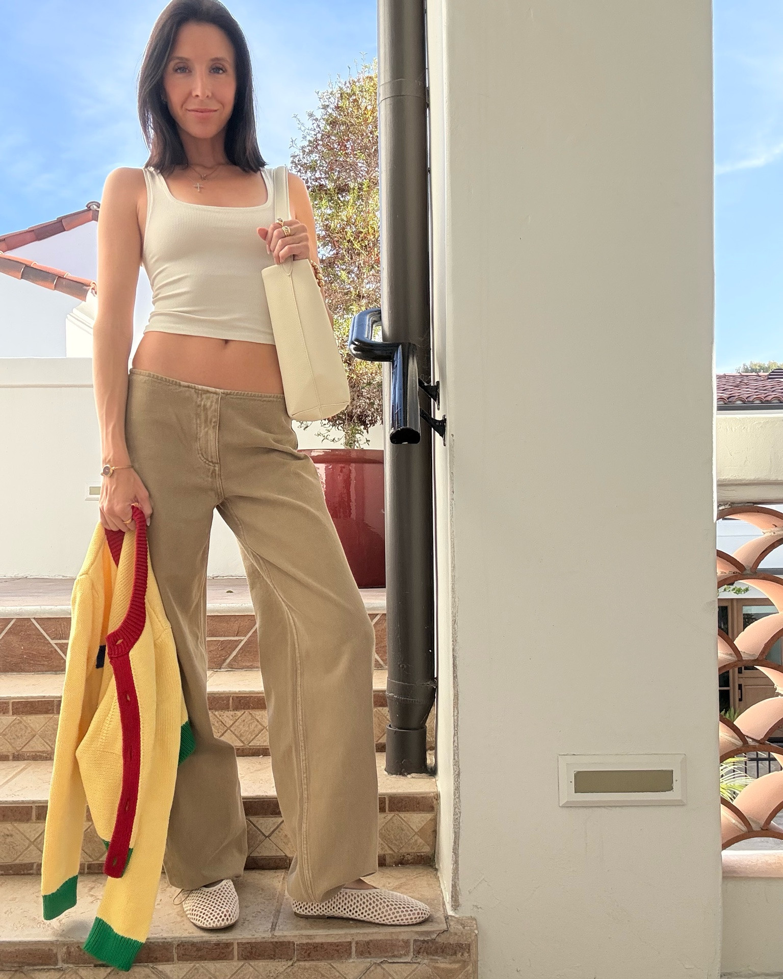 Easy, casual comfy #malfit #outfit ideas #everydayoutfit #casualoutfit #whatiwore #ootd #outfitinspo #everydaystyle #neutraloutfit #denim #lowrise

#LTKdayinmylife #LTKgrwm #LTKootd