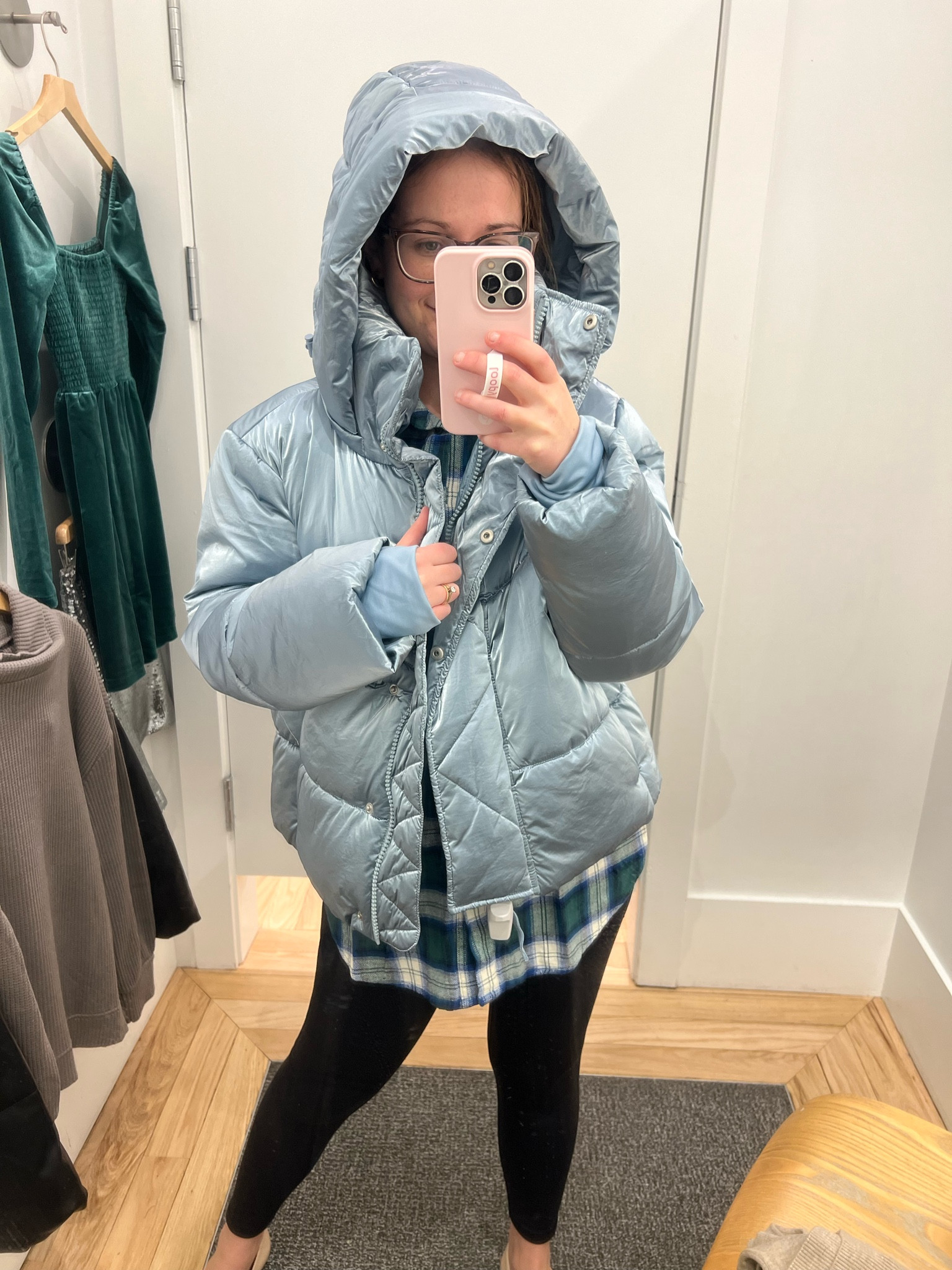 Things you must know about this puffer: it is COZY! It’s is SO puffy! The hood is AMAZING. And the sleeves have a thumb hole to keep the sleeve down. An awesome gift to yourself or for someone else 😍

Sizing: wearing my true jacket size (s)


#LTKHoliday #LTKunder100 #LTKSeasonal
