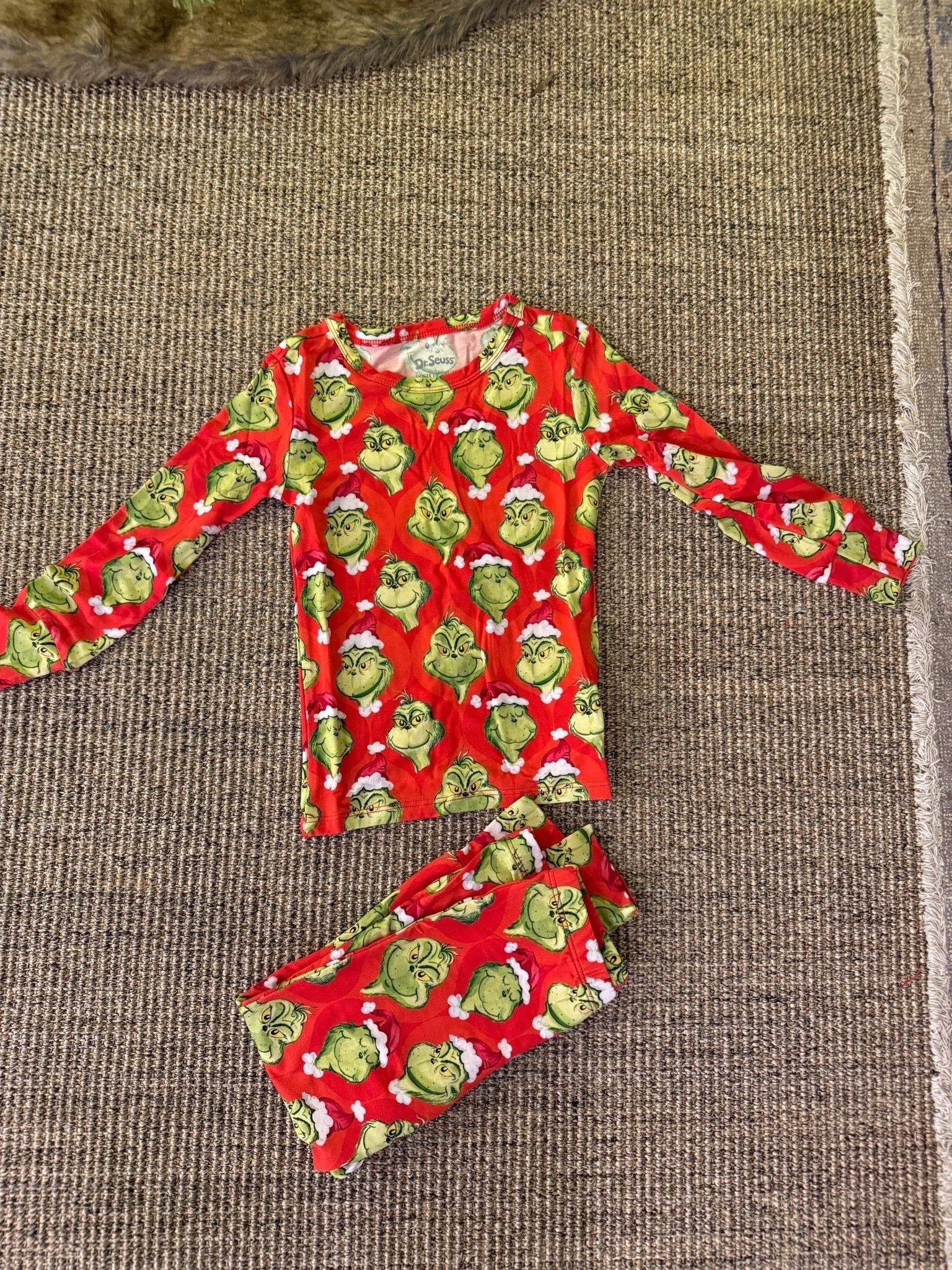 Obsessed with this grinch pattern!!

Posh peanut, pjs, kid pjs, kids pjs, kids finds, grinch, grinch pjs, grinchmas, boy mom, Grace White

#LTKHoliday #LTKKids #LTKGiftGuide