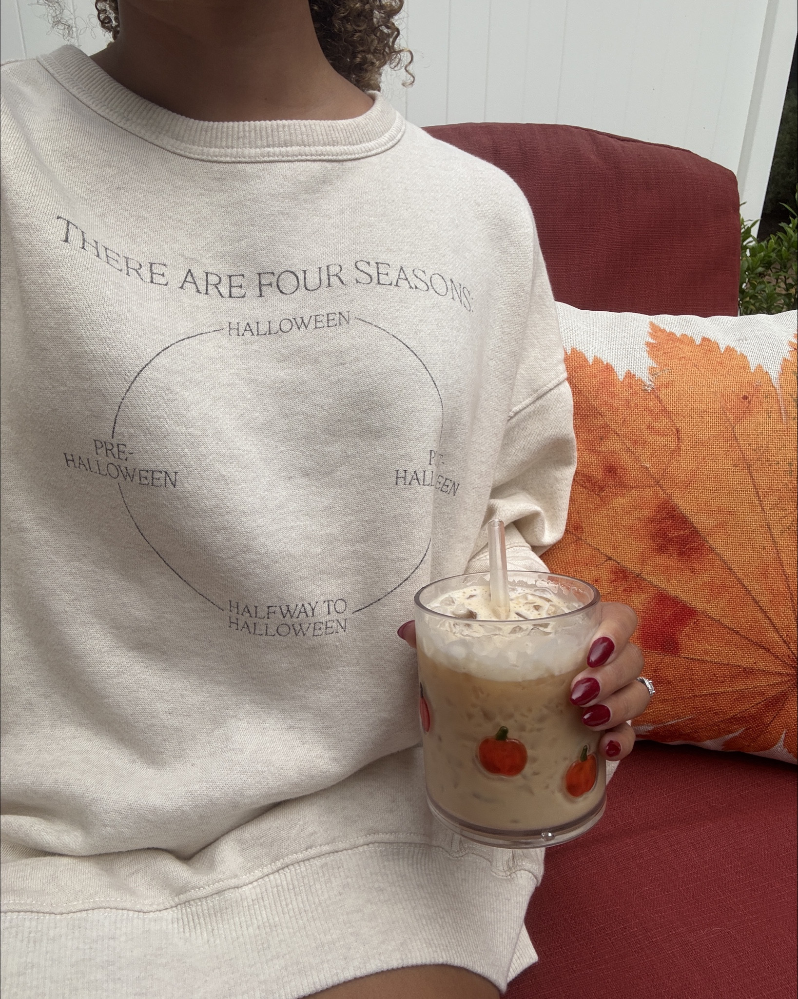 there are 4 seasons and they all have to do with fall!🍂 this is pretty oversized (I’m wearing a M), but I loveee it! It’s so comfy! I linked the tshirt version bc I had trouble linking the sweatshirt but the sweatshirt is still available!

#LTKFindsUnder50 #LTKFallSale #LTKSeasonal