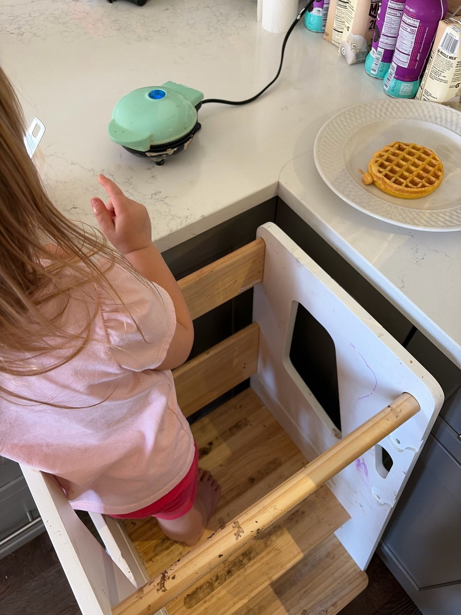 Toddler helping in the kitchen

#LTKKids #LTKfoodie