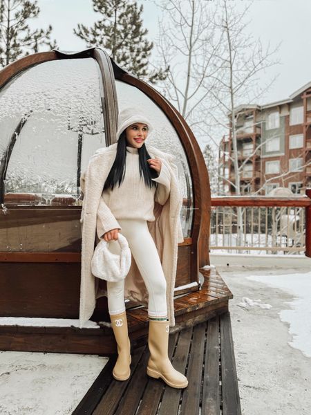 Winter neutral warm and cozy outfit 🫶🏻 

#LTKSeasonal #LTKtravel #LTKstyletip