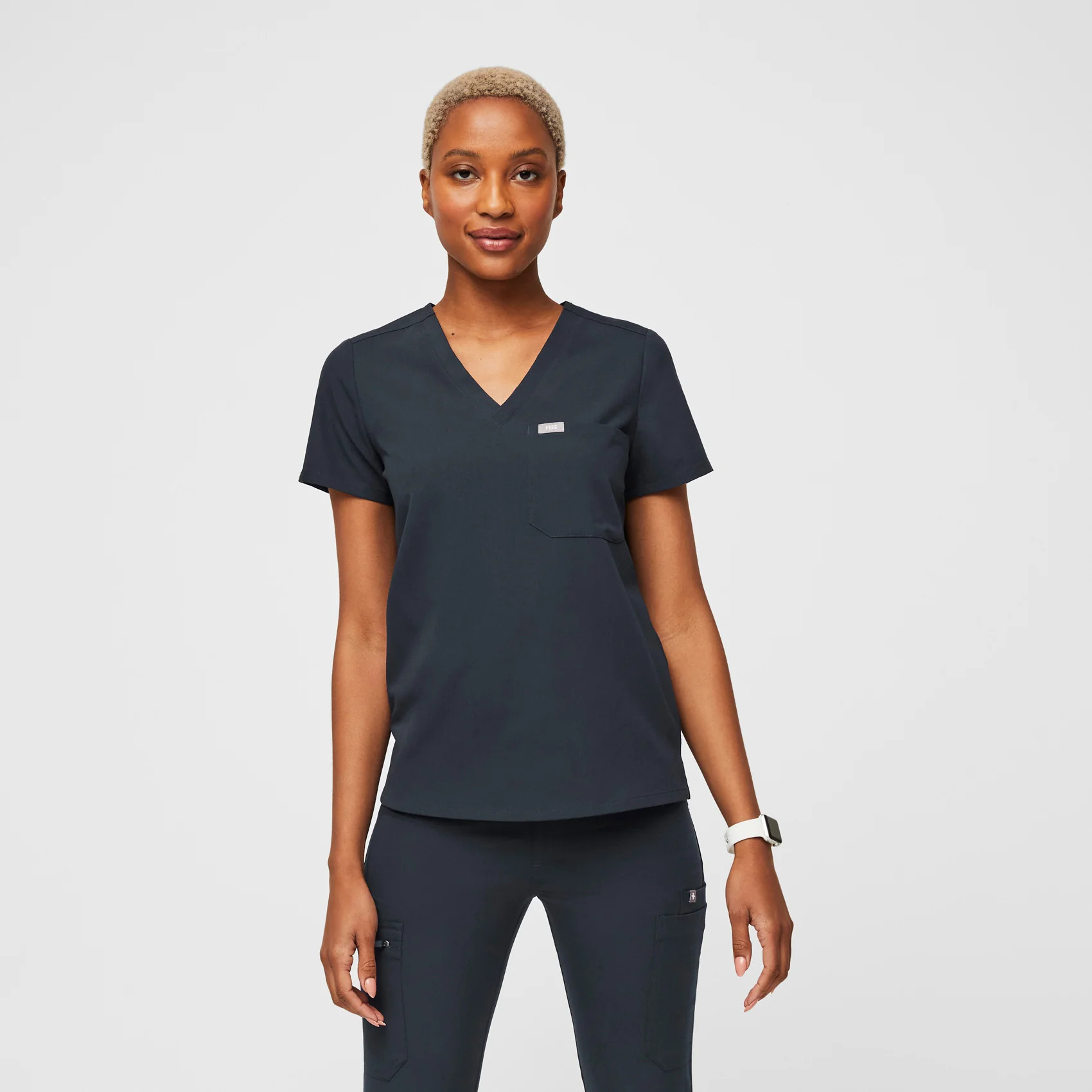 Women's Catarina One-Pocket Scrub Top - Dark Harbor · FIGS | FIGS
