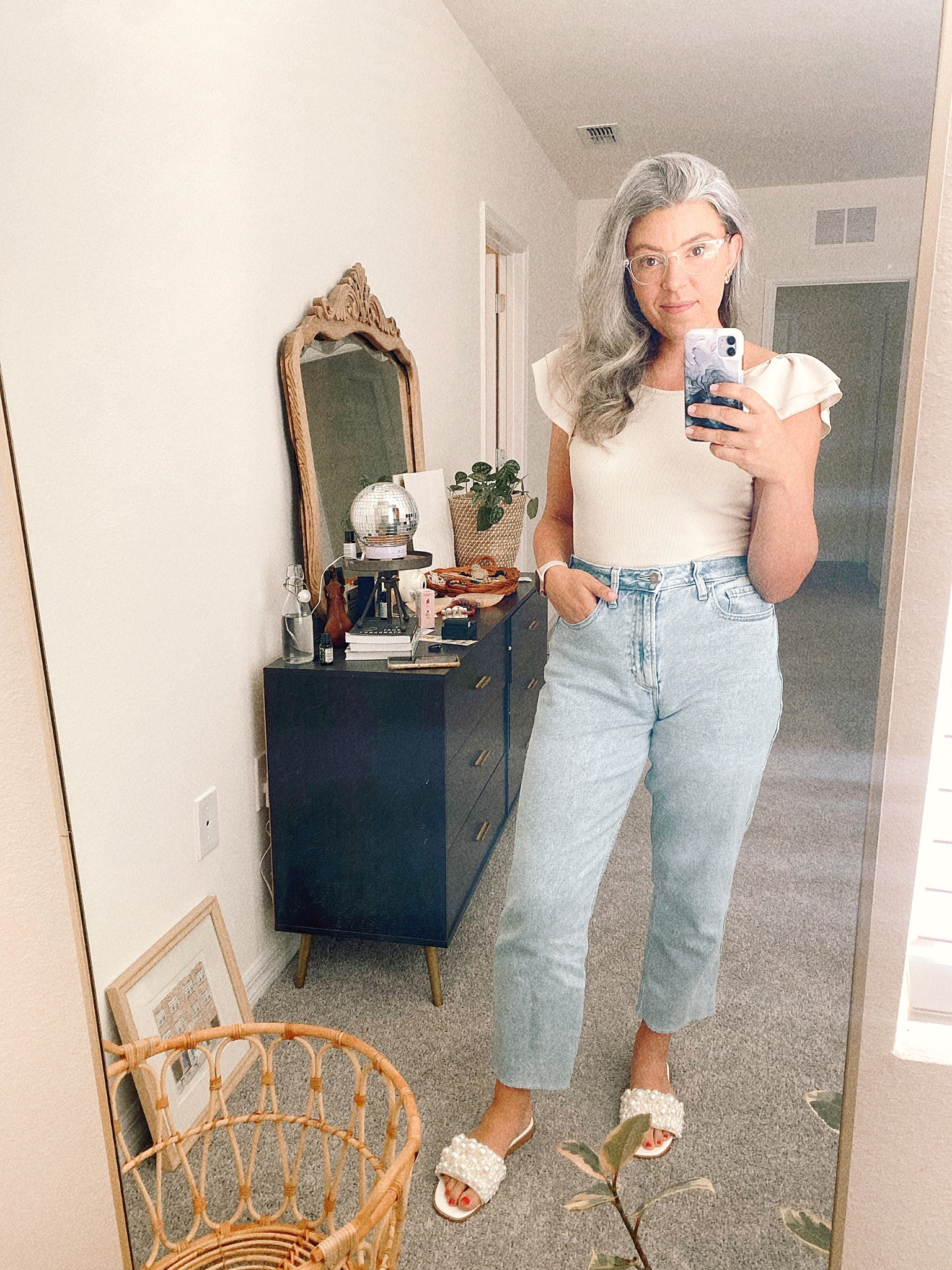 Day one of ACTUALLY getting dressed for my work from home job. Going to try to commit to 30 days! Hold me accountable!!



#LTKWorkwear #LTKStyleTip #LTKShoeCrush