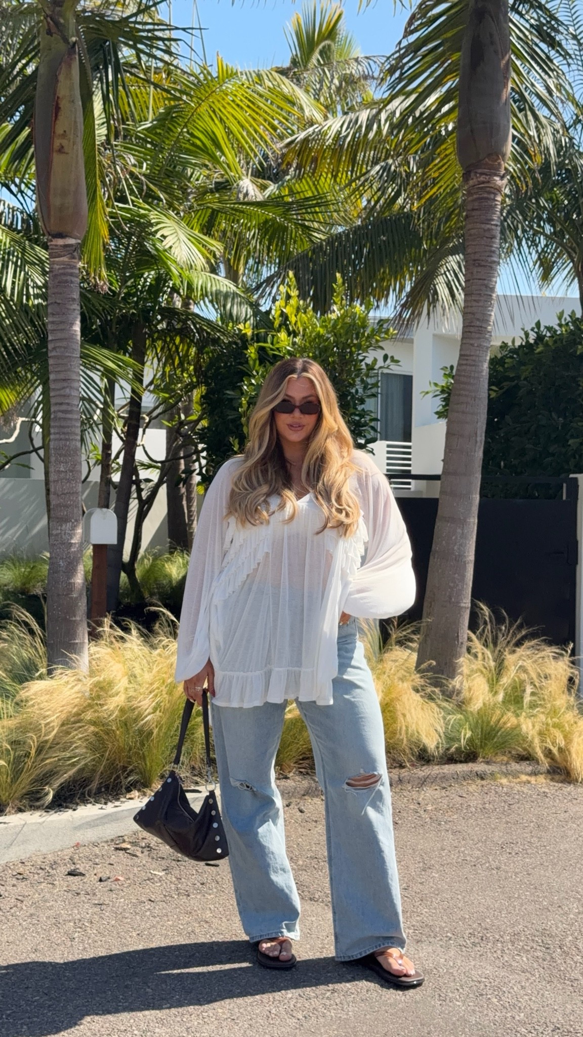 wearing a 34 long in the jeans & XL in the shirt

#LTKootd #LTKMidsize