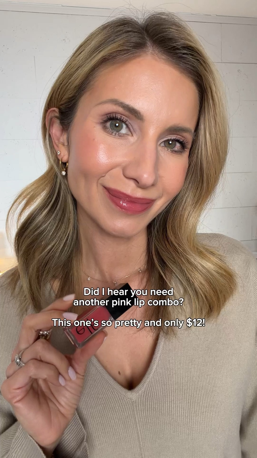 Lip Combo ✨

Lip Liner - Pinky Swear
Lip Gloss - It’s Giving Guava

#LTKBeauty #LTKOver40