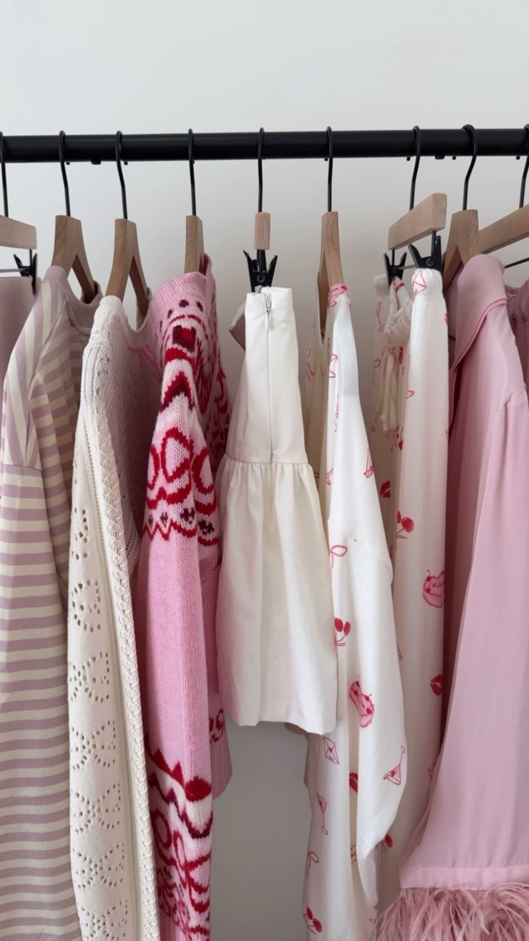 Valentine’s outfit ideas 🎀🍷💌🍒

#LTKValentine #LTKootd #LTKActive