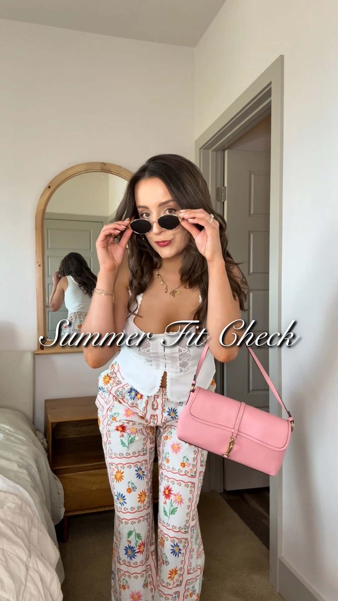 Outfit check 🌺🐚
.
.
.
Summer outfit of the day, summer ootd, vacation outfit, styling pj pants, Pinterest outfit, #summeroutfitinspo #stylegram #pinterestoutfit #summerootd