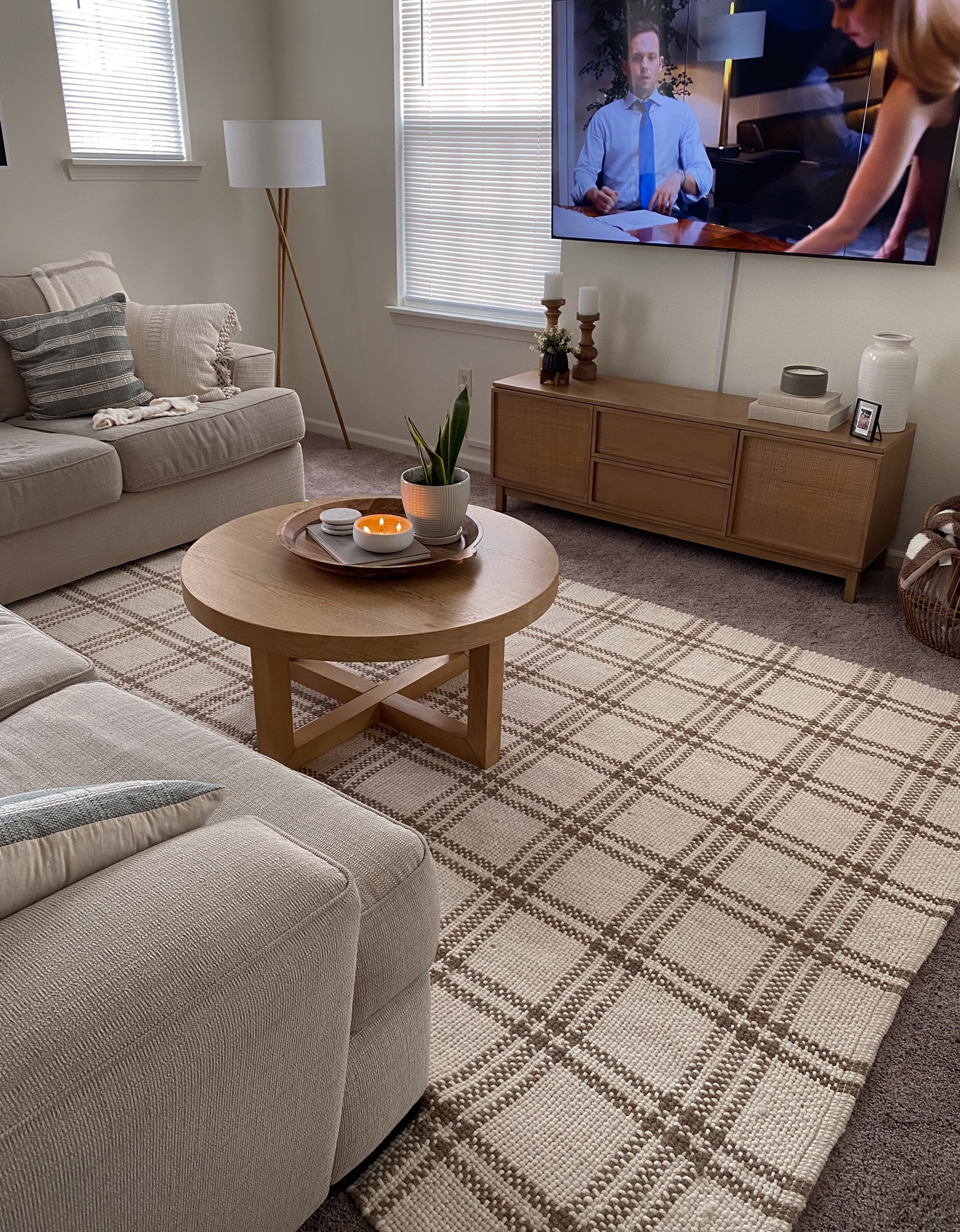 cozy living room

#LTKSeasonal #LTKhome #LTKFind