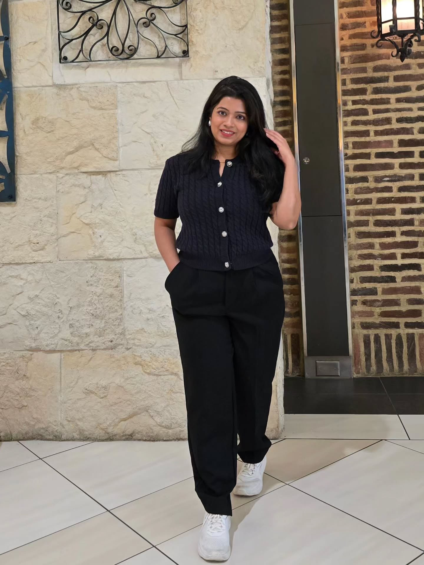 Outfit of the day

#smartcasualstyle #minimalchic #effortlessstyle #ootdshare #casualchiclook #outfitinspo #whitesneakerstyle #neutraloutfit #everydaystyle #fashiondiaries

#LTKPetite #LTKStyleTip #LTKWorkwear