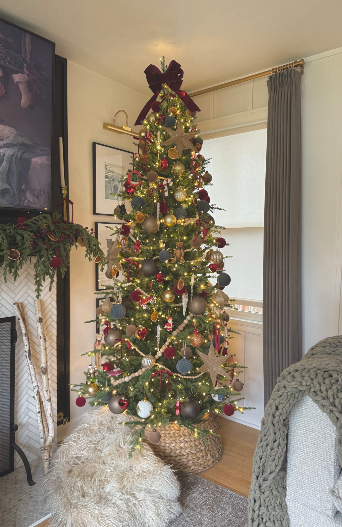 2025 Christmas Tree 🎄

Enjoying the one corner of our house that isn’t chaos during our kitchen remodel and getting ready for baby boy. 

Picked up the viral @homedepot twinkle Christmas tree while it’s still in stock and I’m actually obsessed. I got the 7.5 ft skinny tree and it fits my small space perfectly. 

#LTKSeasonal #LTKHoliday #LTKHome