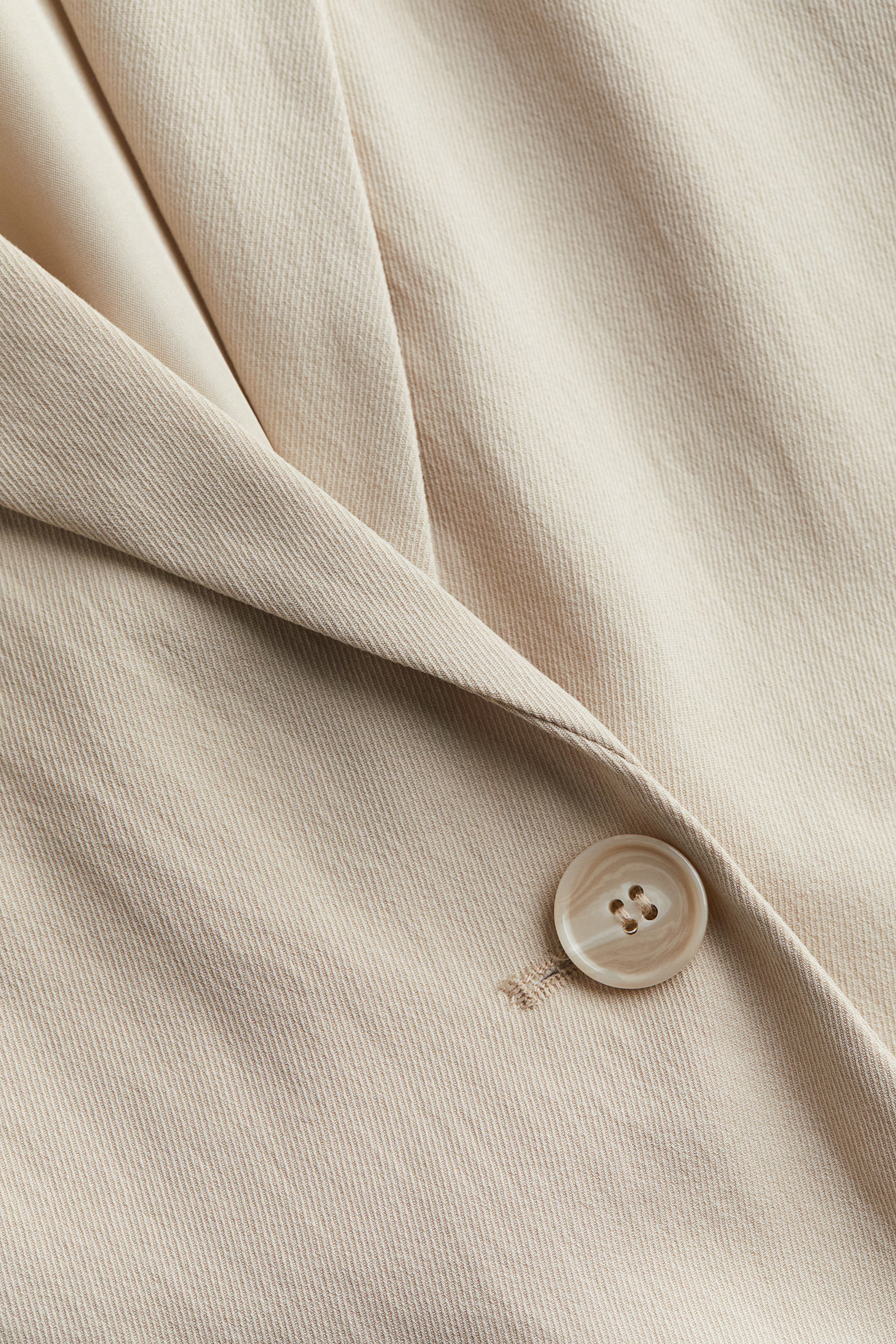 Oversized blazer | H&M (UK, MY, IN, SG, PH, TW, HK)