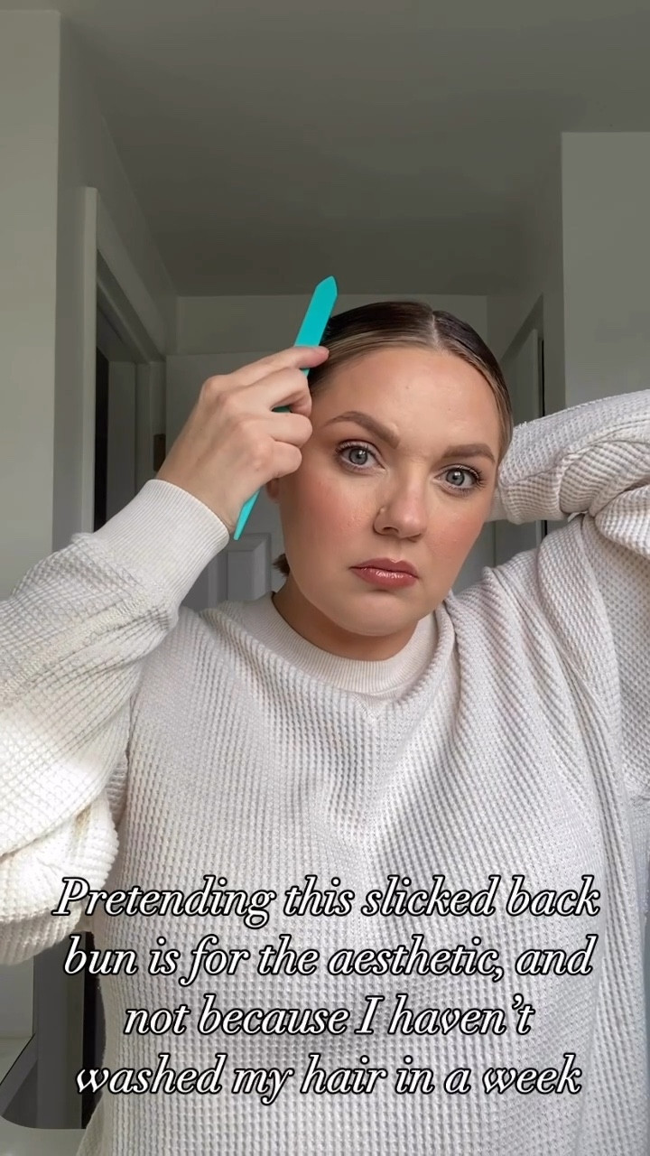 
I snagged this Dae social butterfly hairstyling duo from Sephora yesterday. I’ve been wanting to try the styling cream/ I’m hoping it will help me do Kennedy’s hair for cheer 😅

And instead of just getting the styling cream, I thought why not get the gift set with the fairy duster dry shampoo 🤷🏼‍♀️😂✨



#LTKBeauty #LTKWatchNow #LTKFindsUnder50