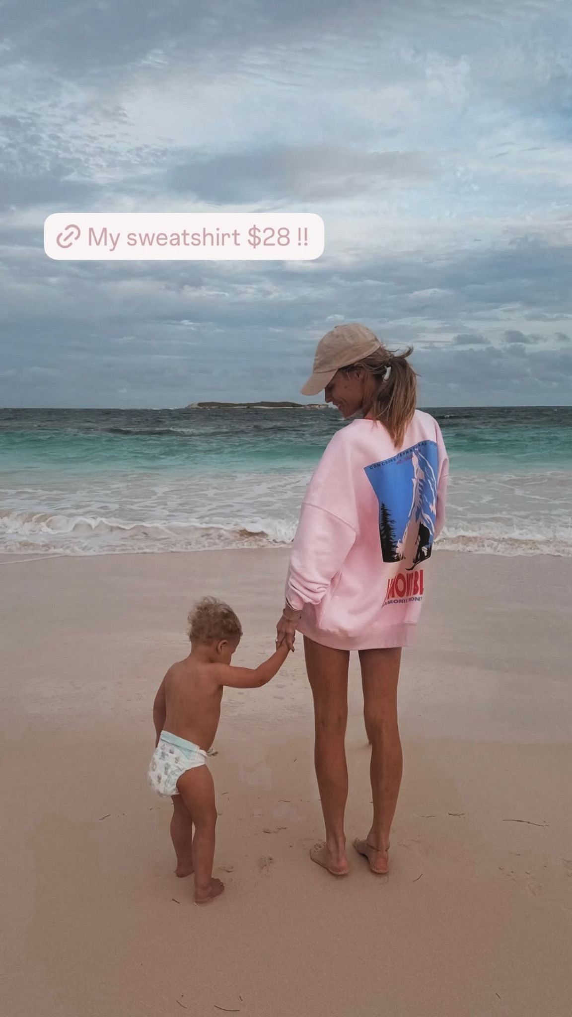 This sweatshirt is the perfect color for Valentine’s Day too!🎀

#LTKStyleTip