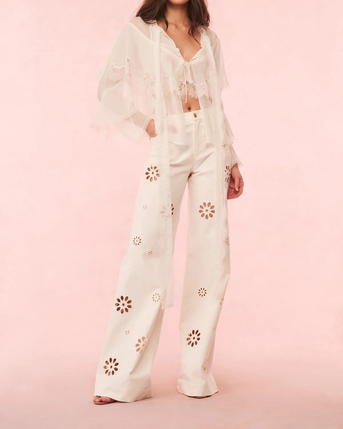 cut out jeans!! 

#LTKStyleTip